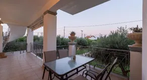 Azure Garden Retreat - Image 5