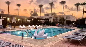 Carina Hotel Apartments - Image 3