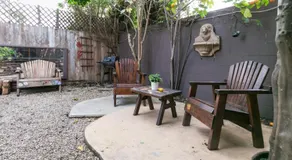 Stunning 2-Bedroom Home near Downtown Culver - Image 5