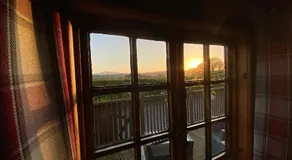 Sunset Cabin - Image 3