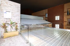 Luxury Villa Darlington - Vine - Image 5