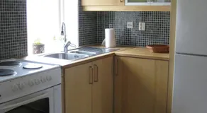 Stuga i skogsbryn - Image 3