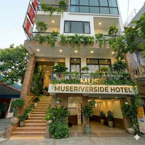 Muse Riverside Hotel - Image 3