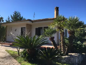 Villa with private pool - Image 4