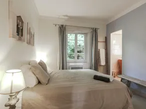 Mountain Villa with Panoramic Sea Views and Pool in Grasse - Image 4