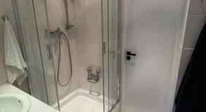 Útulný prostorný tichý byt v blízkosti centra - Image 5