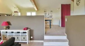 appartement T3 dans propriété de 5000m2 avec piscine - Image 2