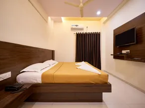 Hotel Ranjan Deluxe - Image 3