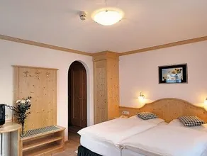 Piccolo Hotel Claudia No Pets - Image 3