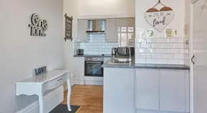 Apartment 1 at Khyber Lodge Holiday Apartments Whitby - Image 2