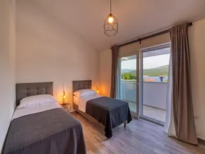 Villa in Pridraga with Pool near the Sea - Image 3
