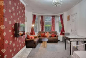 3 Bedrooms Sleeps 7 Free Parking - Image 3