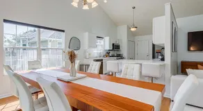 Upscale Home near Blossom, CVNP, Ski Resorts - Image 3