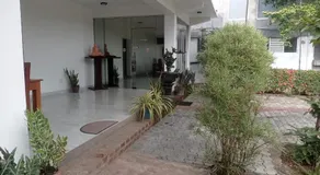 Senanayaka Holiday Inn - Image 5
