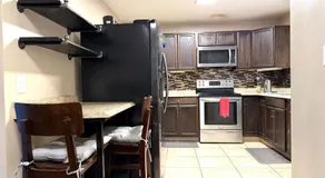 Entire house for big group-4 bedrooms -minutes from Hartford - Image 5