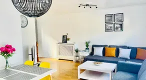 Amazing Location - City of London- 2 Bedroom Stunning Canal View House With Private Garden,Parking & Balcony - Image 3