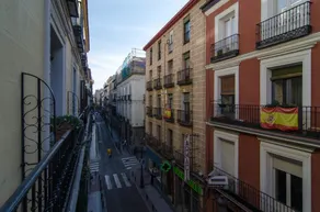 Charming Vintage Studio in trendy Chueca - Image 2