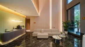 Jiting International Hotel Jiaotong University Light Rail Station - Image 3