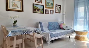 Appartement 'Romero' avec piscine partagée, Wi-Fi et climatisation - Image 2