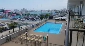 Beach Terrace Motor Inn - Image 5