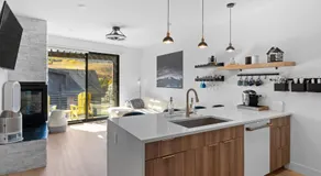 River West 515 - Image 4