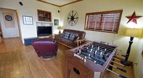 Over the Moon-Hot tub, Pets Friendly, Wifi, Gameroom. Mountain View, Wet Bar, - Image 4