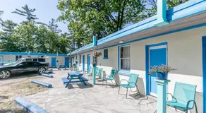 Beachfront at Beach1 Motel - Image 4