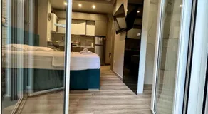 Emerald Lux Apartment - Image 3