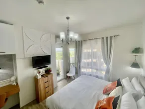 Lux 1BDM Exec Condo w Balcony, Mesavirre Bacolod - Image 2