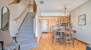 Incredible Mountain View Townhouse in DT Canmore w/ A/C & U/A Parking - Image 4