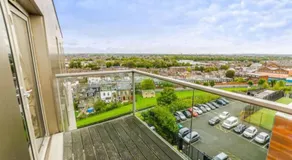 Luxury 2 bedroom apartment in Central London with free Parking - Image 3