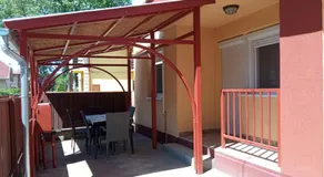 Gyöngyvirág Apartmanház - Image 5