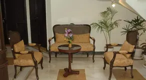 Royal Crown - Image 5