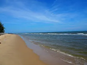 Jansawat Beach Pranburi - Image 5