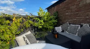 Honeysuckle Cottage & Whinfell Studio - Image 3