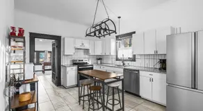 Gorgeous and spacious Thomasville Downtown home - Image 5