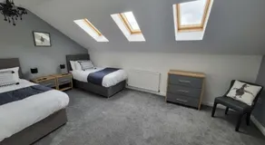 4 Bedroom Home - Sleeps 7 Pet Friendly & Parking - Image 2