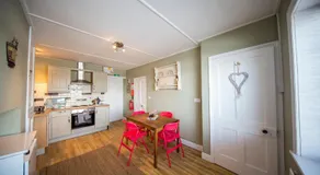 Cliff Stud Retreat - Luxury lodges and cosy cottages - Image 2