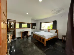 ANAND Beach Guesthouse by Moonrocks - Image 2