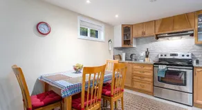 Bright & Modern 1 bedroom unit! - Image 3