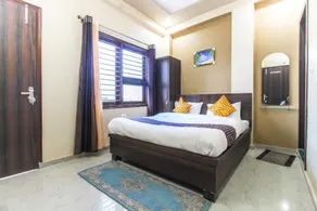 OYO 65287 Ns Guest House - Image 4