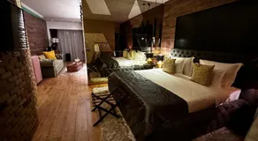The Residence Central Jacuzzi Boutique (Adult Only) - Image 2