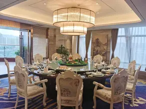 Celebrity City Hotel - Image 5