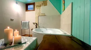 La Corte Segreta & Jacuzzi - Image 2