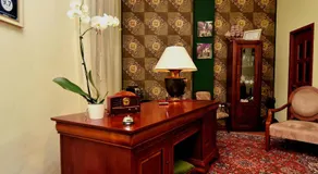 Boutique Vila White Duchess - Image 5
