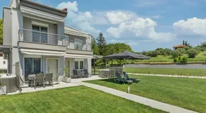 V Luxury Apartments Posidi - Image 2