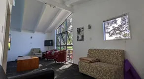Waiheke Backpackers Hostel - Image 3