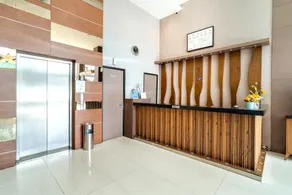 Max Hotel Panakkukang Makassar By LIFE - Image 4