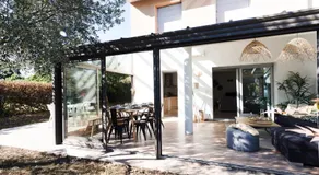 Guilhermy - Maison contemporaine avec jardin - Image 4