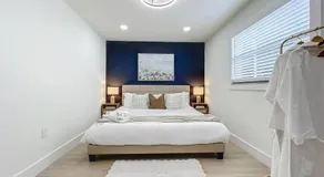 Poolside Paradise Near Siesta Key Beach - Image 2
